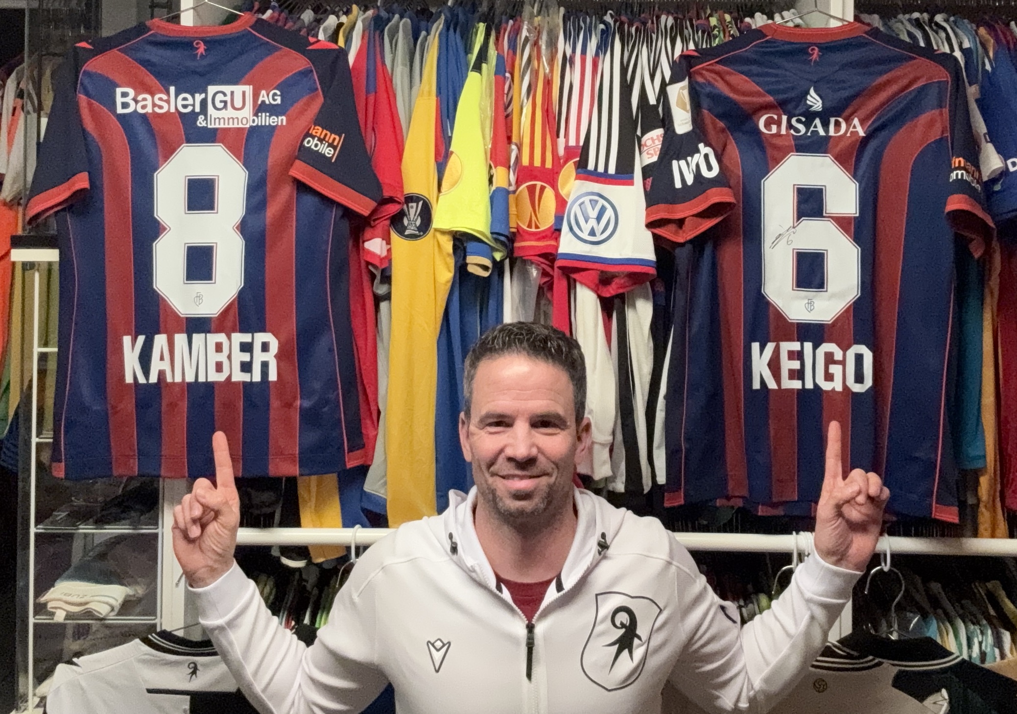 3077E873-0957-4769-8440-100BF3BDA383-1